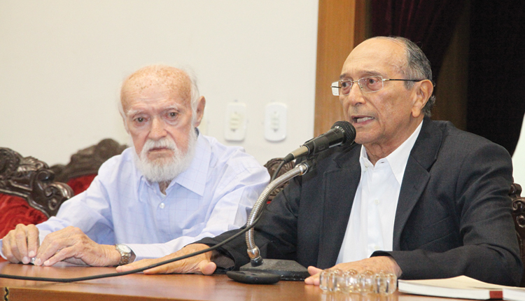 Lançamento inédito de Nauro Machado abre a programação de aniversário da Academia Maranhense de Letras (Foto: De Jesus / O ESTADO)